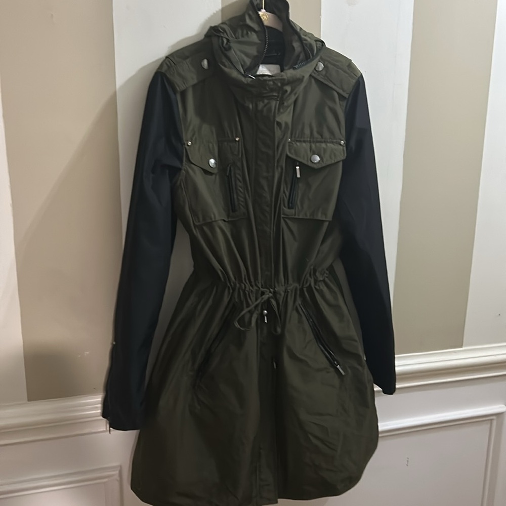 Fashionable- 3 coats in one- multi season jacket by Laundry